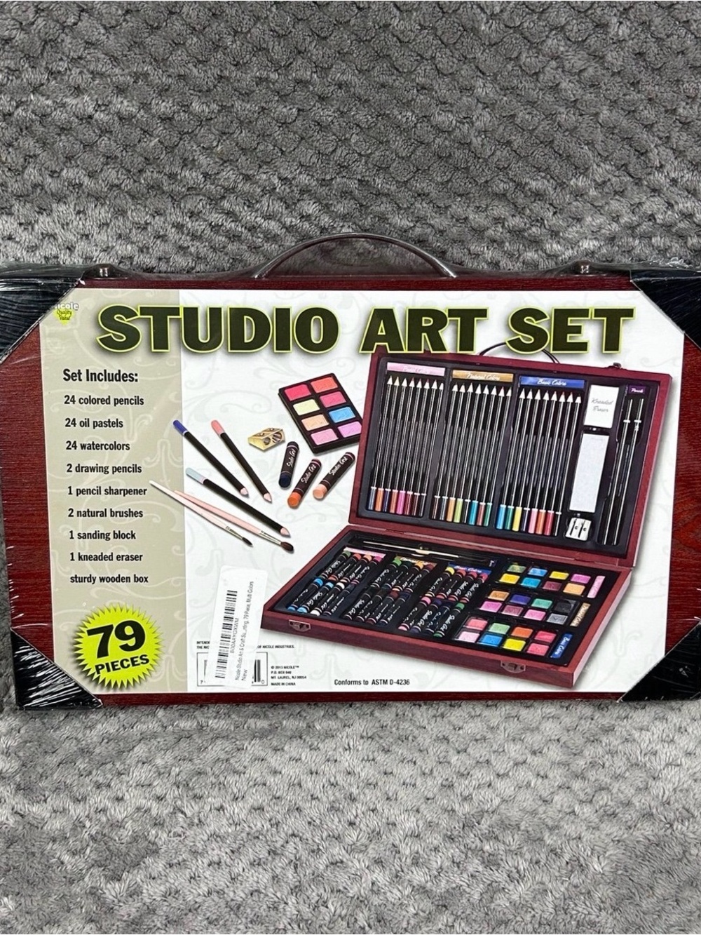 Brand New Studio Art Set